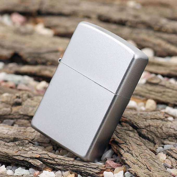 Zippo satin chrome. Зиппо 205 Satin Chrome. Зажигалка Zippo 205 - Satin Chrome. Zippo зажигалка Classic Satin Chrome 205. 205 Reg Satin Chrome Zippo.